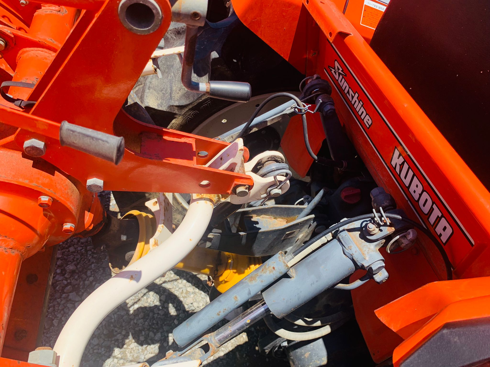 Kubota Tractor ZL1-235 4